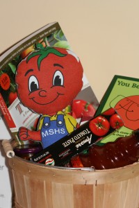 This cute tomato-themed basket was part of the Spring Garden Gala silent auction. 